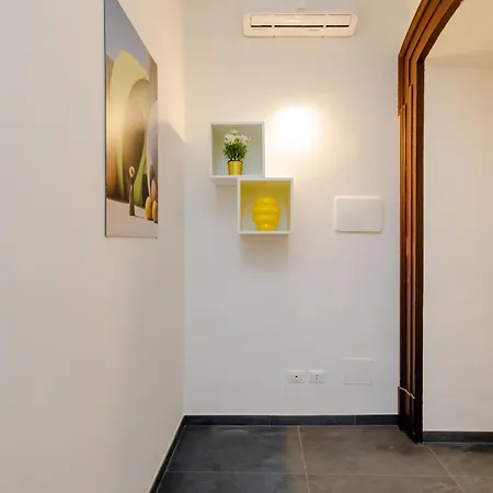 شقة Almatros Design Smeraldo In Palazzo Storico سولمونا