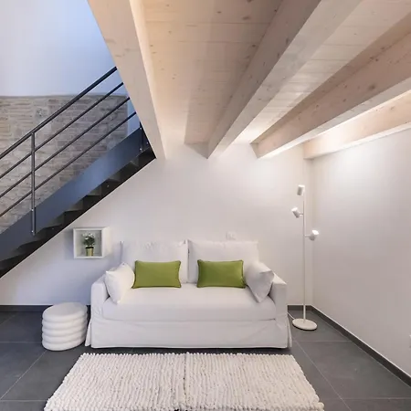 Almatros Design Smeraldo In Palazzo Storico شقة سولمونا