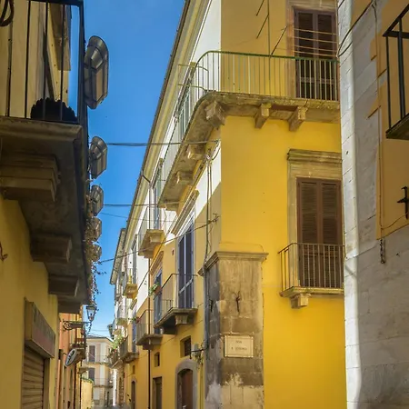 Almatros Design Smeraldo In Palazzo Storico *
