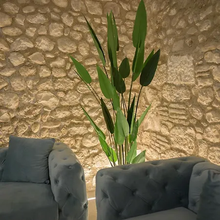 Almatros Design Smeraldo In Palazzo Storico *