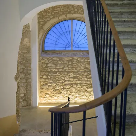 Almatros Design Smeraldo In Palazzo Storico * 술모나